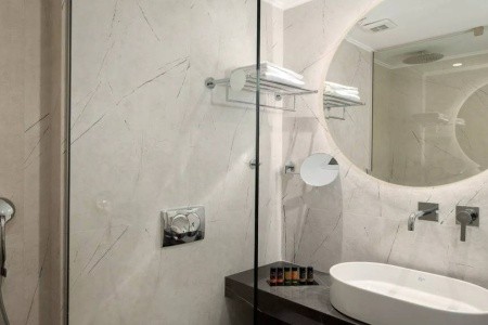 Theartemis Palace - 40