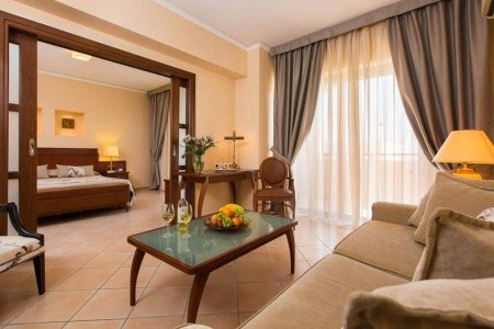 Theartemis Palace - 46