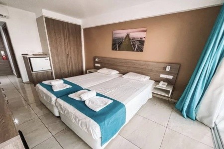 Sunny Blue (Ex. Mastronapa Apartment) - 16