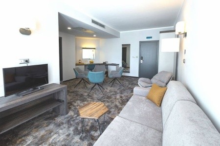 Best Western Plus Premium Inn & Casino - 16