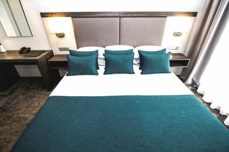 Best Western Plus Premium Inn & Casino - 17