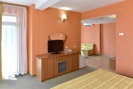 Estreya Palace & Residence - 30