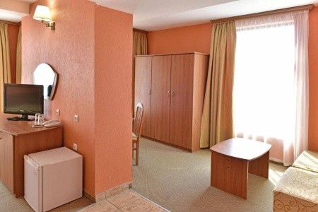 Estreya Palace & Residence - 34