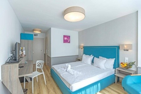 Boulevard Boutique - 11