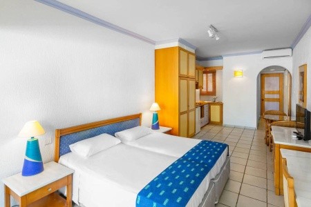 Paphos Gardens Holiday Resort - 23