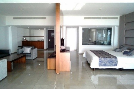 King Evelthon Beach Hotel And Resort - 32