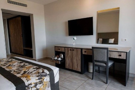 Long Beach Resort - 74