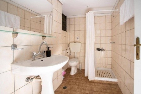 Alexandra Apartments - 14