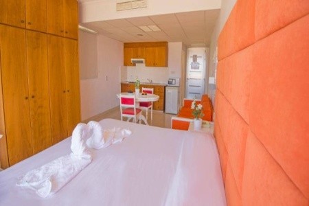 Marlita Beach Hotel Apartments - 18