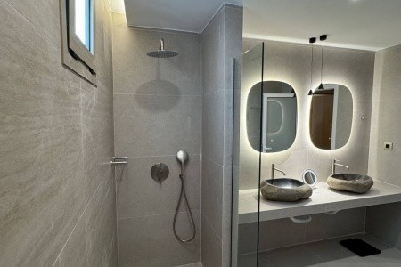 Grécko Kréta The Noverian Antama, Organic Beach Resort Chania 8 dňový pobyt Polpenzia Letecky Letisko: Praha July 2026 (29/07/26- 5/08/26)