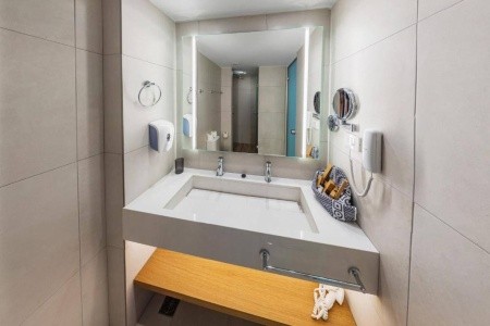 Kiani Beach Resort - 37