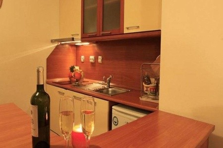 Rainbow 2 Beach Apartments - 10