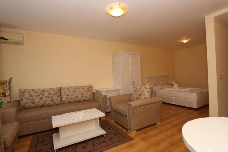 Galeria (Obzor) - 27