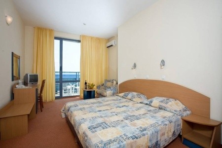 Regina (Ex. Royal) - 18