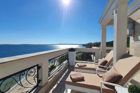 Onyx Beach Residence - 35