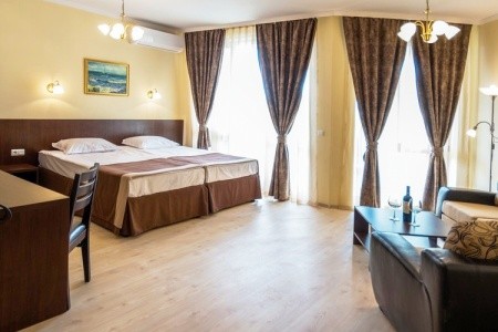 Rome Palace Deluxe - 11