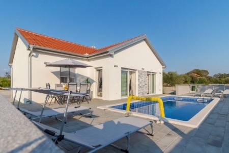 Seaside Luxury Villa With A Swimming Pool Privlaka, Zadar - 18508 - 2