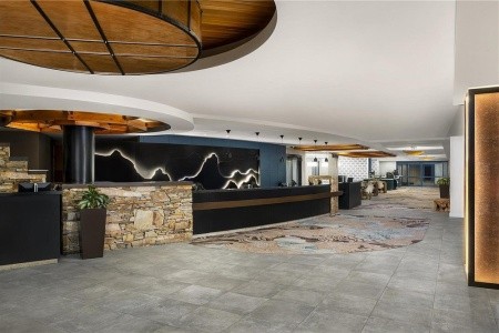 Hilton Whistler Resort & Spa - 3