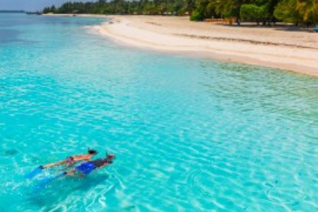 Korallzátony útikalauz: 10 lélegzetelállító snorkel- és víziparadicsom egzotikus nyaraláshoz