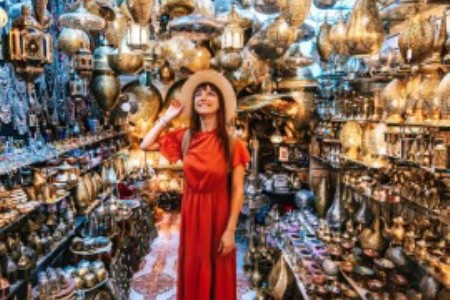 Nőnapi ajándék ötletek: 9 tavaszi úti cél, ami elvarázsolja a nőket