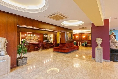 Antique Roman Palace - 10