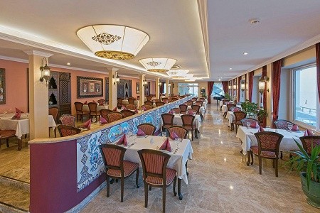 Antique Roman Palace - 18