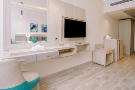 Sirena Beach Resort & Spa - 76