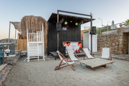 White City Beach - 90