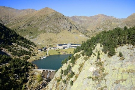 Katalánsko, Girona a Andorra, Sant Joan de les Abadesses, Ribes de Fresser, Andorra, Girona, Llívia, Costa Brava - 2