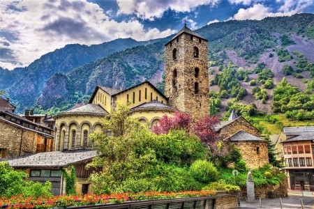 Katalánsko, Girona a Andorra, Sant Joan de les Abadesses, Ribes de Fresser, Andorra, Girona, Llívia, Costa Brava - 4