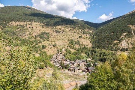 Katalánsko, Girona a Andorra, Sant Joan de les Abadesses, Ribes de Fresser, Andorra, Girona, Llívia, Costa Brava - 7