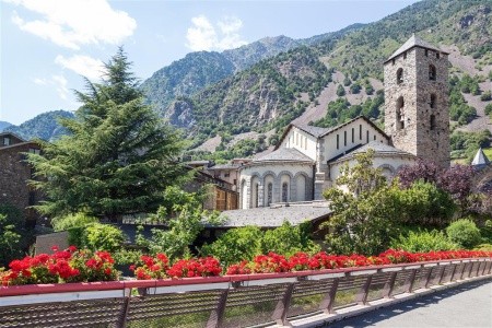 Katalánsko, Girona a Andorra, Sant Joan de les Abadesses, Ribes de Fresser, Andorra, Girona, Llívia, Costa Brava - 9