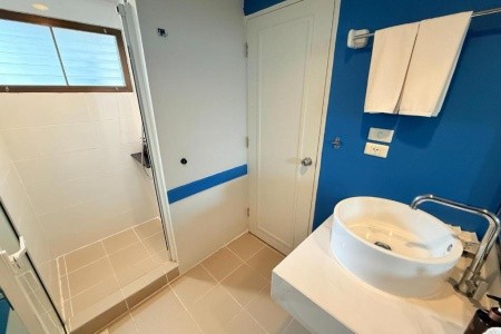 Thajsko Phuket Days Inn By Wyndham Patong Beach Phuket 9 dňový pobyt Raňajky Letecky Letisko: Viedeň December 2026 (14/12/26-22/12/26)