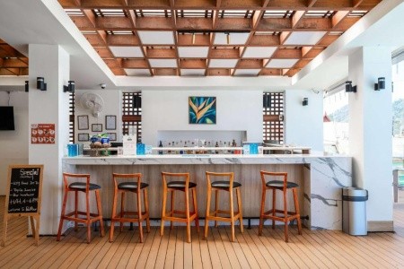 Thajsko Phuket Days Inn By Wyndham Patong Beach Phuket 9 dňový pobyt Raňajky Letecky Letisko: Viedeň December 2026 (14/12/26-22/12/26)
