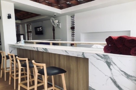 Thajsko Phuket Days Inn By Wyndham Patong Beach Phuket 9 dňový pobyt Raňajky Letecky Letisko: Viedeň December 2026 (14/12/26-22/12/26)