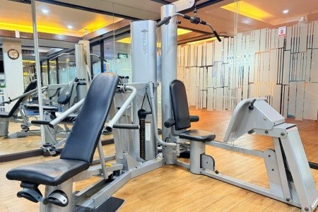 Thajsko Phuket Days Inn By Wyndham Patong Beach Phuket 9 dňový pobyt Raňajky Letecky Letisko: Viedeň December 2026 (14/12/26-22/12/26)
