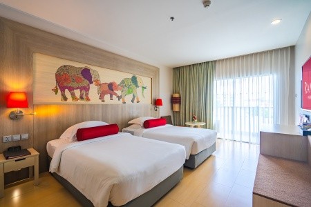 Ramada By Wyndham Phuket Deevana - 9