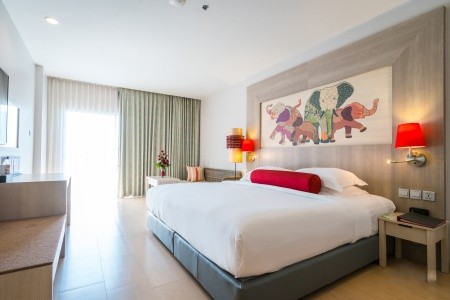 Ramada By Wyndham Phuket Deevana - 12