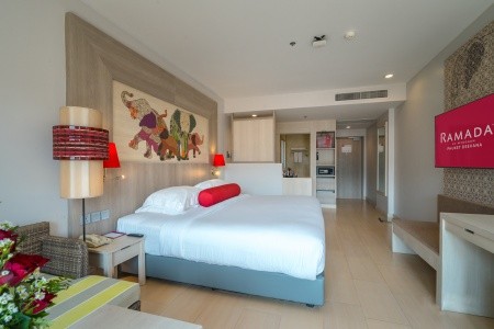 Ramada By Wyndham Phuket Deevana - 13