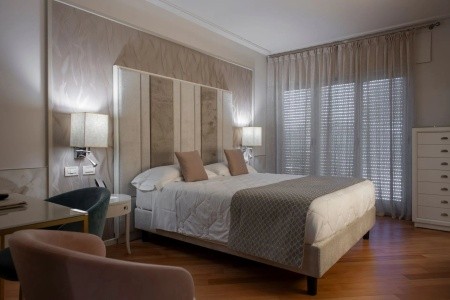 Taliansko Toskánsko Versilia Palace 10 dňový pobyt Raňajky Vlastná June 2026 (22/06/26- 1/07/26)