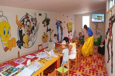 Blue Wave Suite - 13