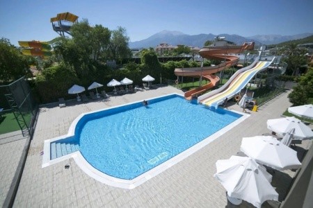 Sailors Beach Club - 8