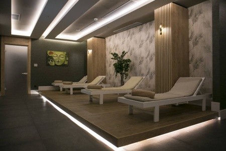 Sailors Beach Club - 39