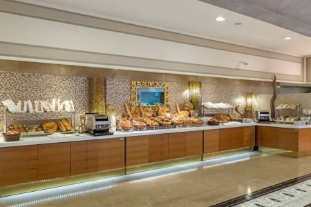 Royal Holiday Palace - 9