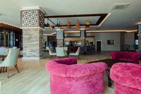 The Lumos Deluxe Resort - 12