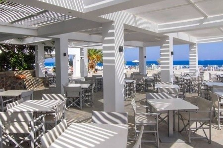 Peninsula Resort & Spa - 8