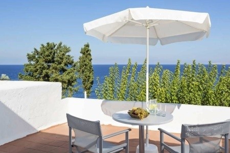 Peninsula Resort & Spa - 12