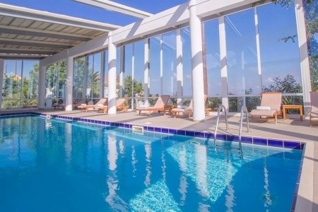 Peninsula Resort & Spa - 18