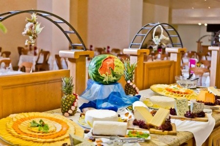 Dit Majestic Beach Resort - 17