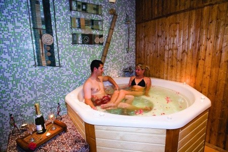 Dit Majestic Beach Resort - 40